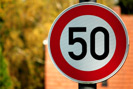 50-Schild